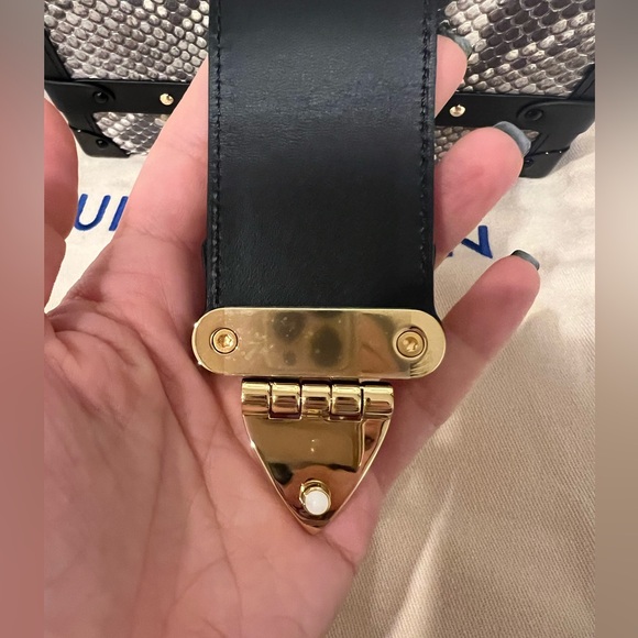 NEW LOUIS VUITTON PETITE MALLE HANDBAG PYTHON GOLD HARDWARE - Picture 6 of 16